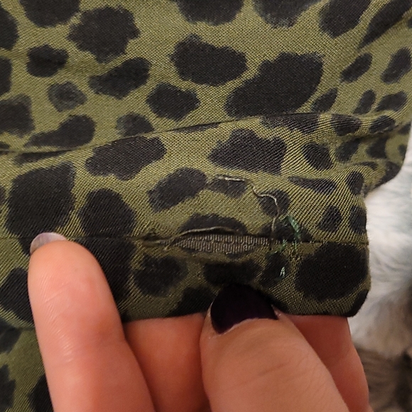Abercrombie & Fitch Green Leopard Jumpsuit Women's Size XS - Picture 7 of 10